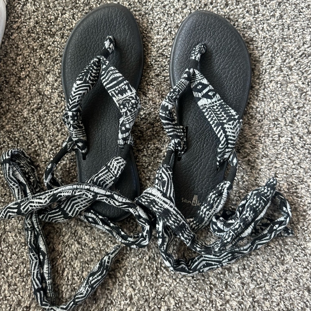 Sanuk yoga mat wrap sandals